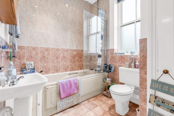 Courtyard Mews, Chapmore End, Ware