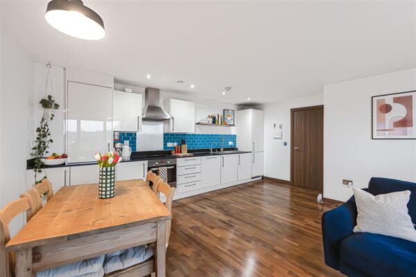 Smeaton Court, Hertford