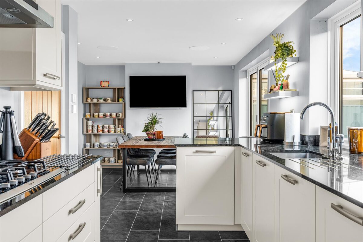 Selwyn Crescent, Hatfield