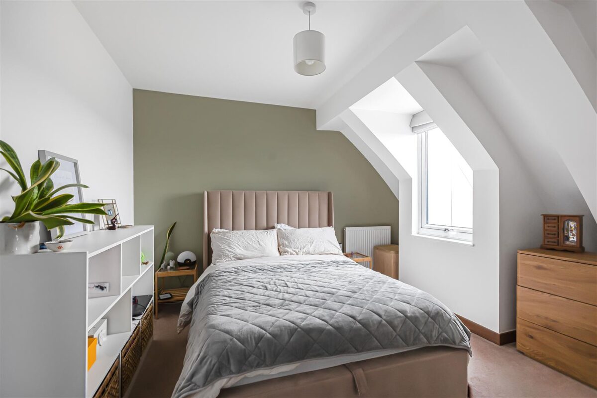 Smeaton Court, Hertford