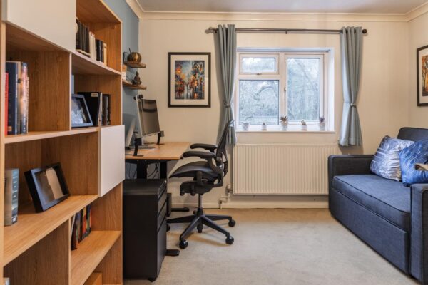 Links Avenue, Hertford