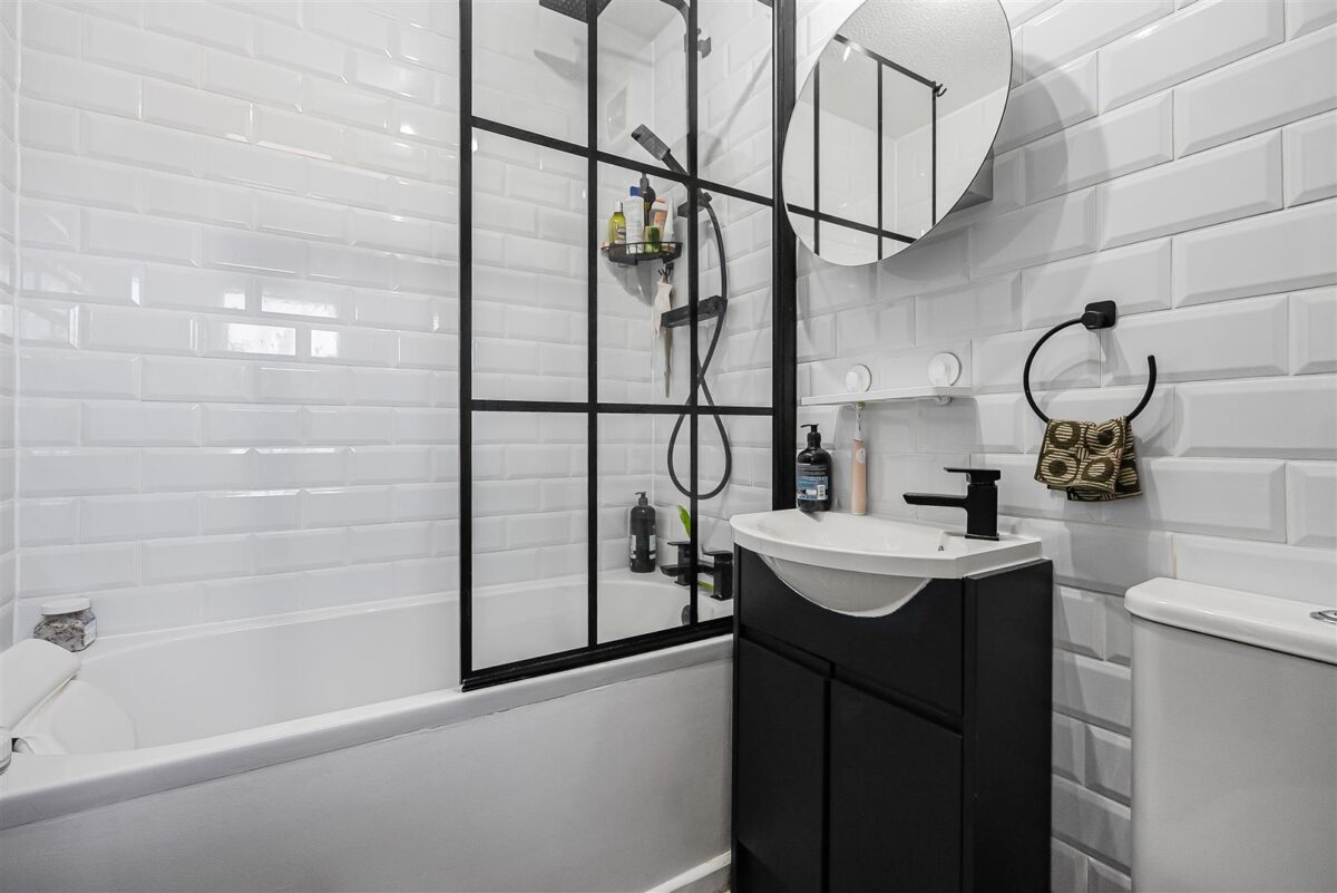 Willowmead, Hertford