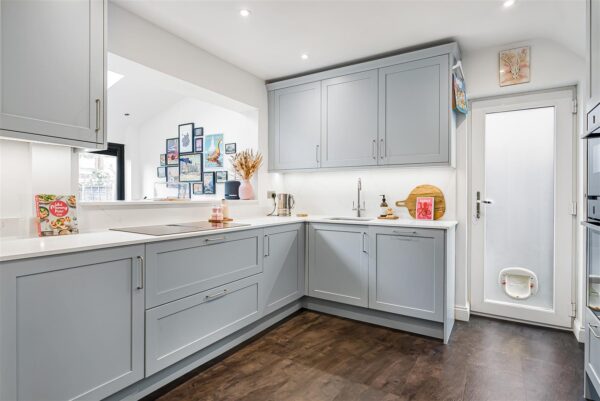 The Avenue, Hertford