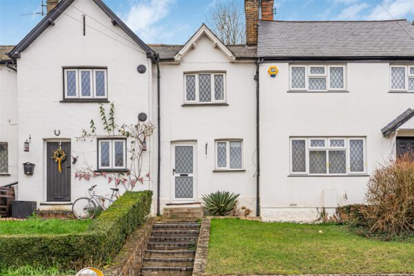 High Road, Waterford, Hertford