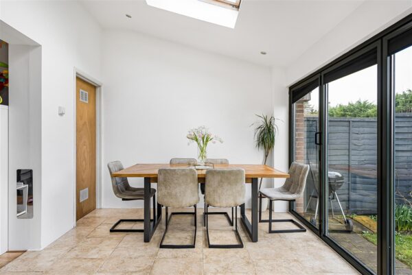 The Avenue, Hertford