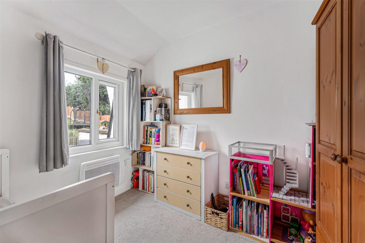 High Road, Waterford, Hertford