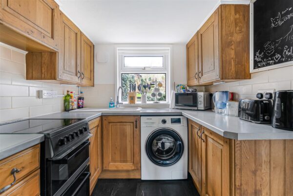 High Road, Waterford, Hertford