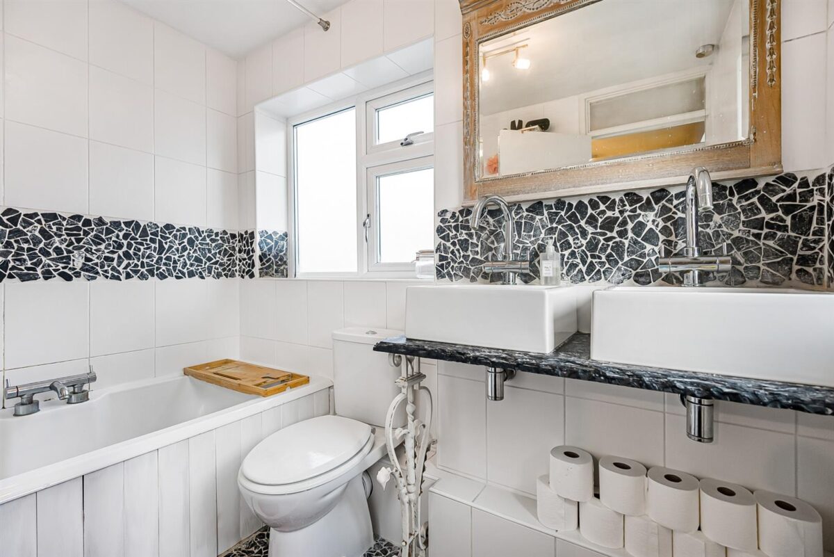 The Avenue, Hertford