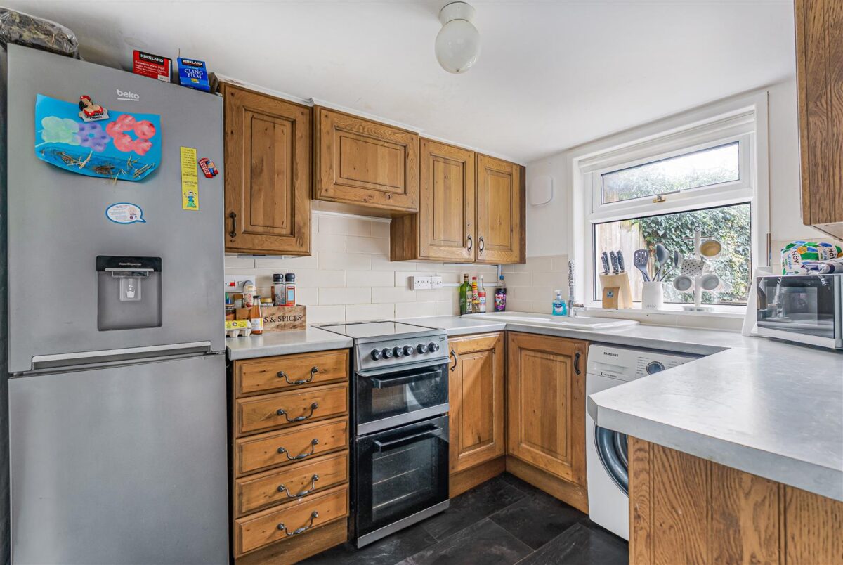 High Road, Waterford, Hertford