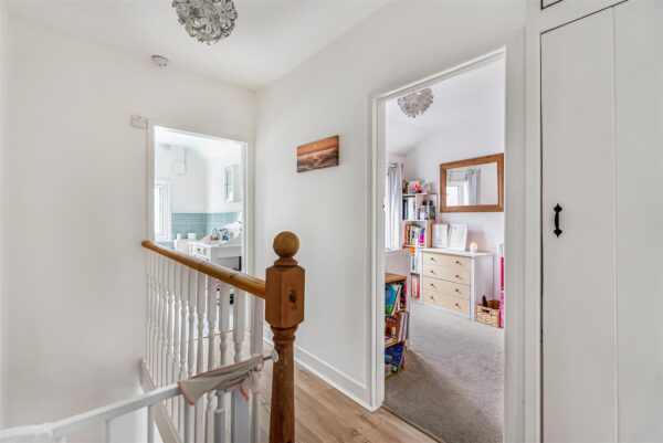 High Road, Waterford, Hertford