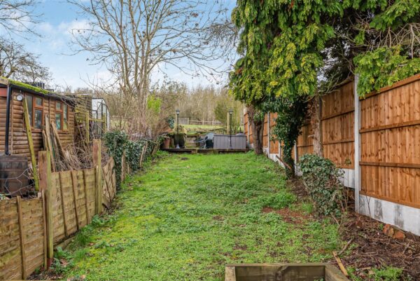 High Road, Waterford, Hertford