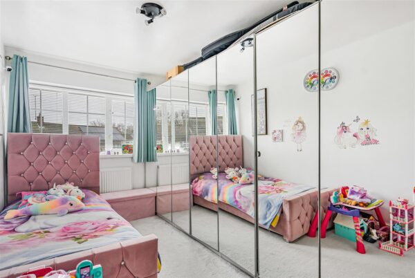 Sadlers Mead, Harlow