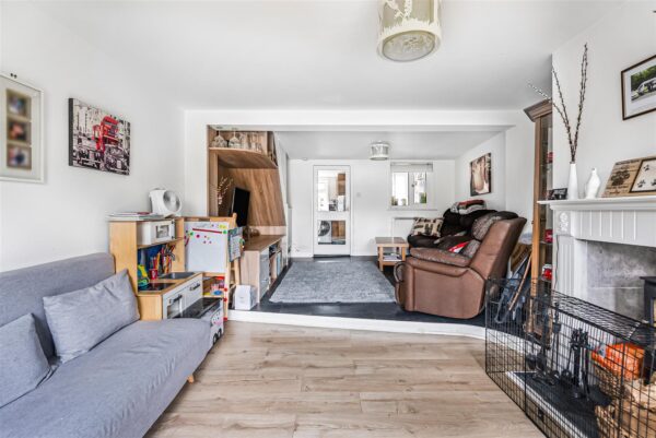 High Road, Waterford, Hertford