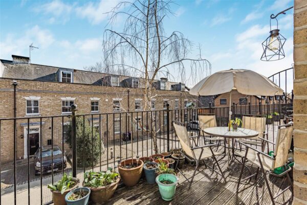 Youngs Mews, Hertford