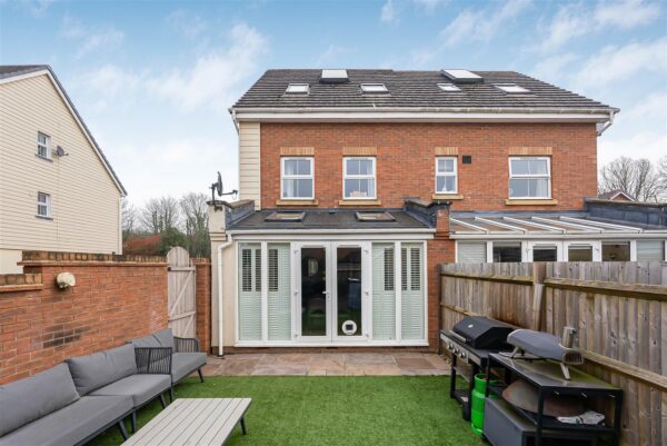 Olvega Drive, Buntingford