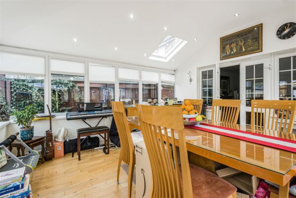 Bittern Close, Cheshunt, Waltham Cross