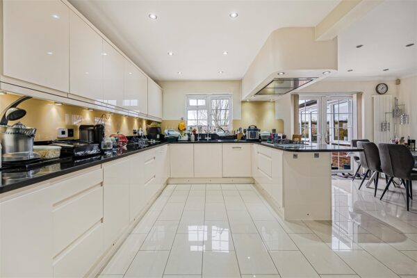 Bittern Close, Cheshunt, Waltham Cross