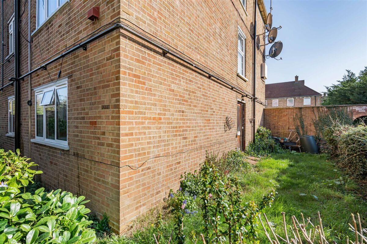 Manor Court, Enfield