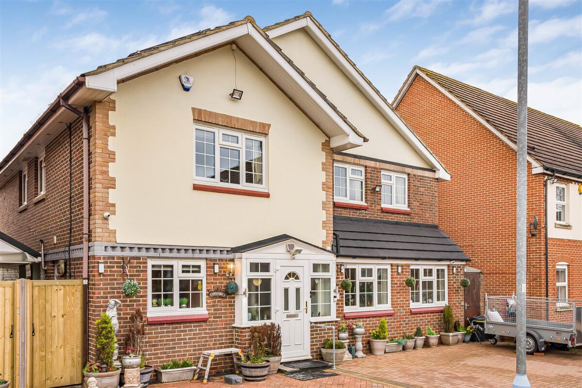 Bittern Close, Cheshunt, Waltham Cross