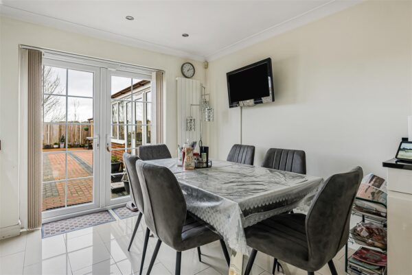 Bittern Close, Cheshunt, Waltham Cross