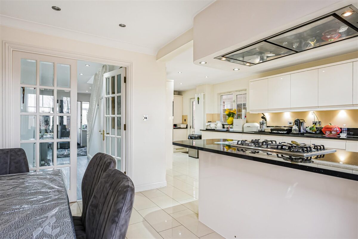 Bittern Close, Cheshunt, Waltham Cross