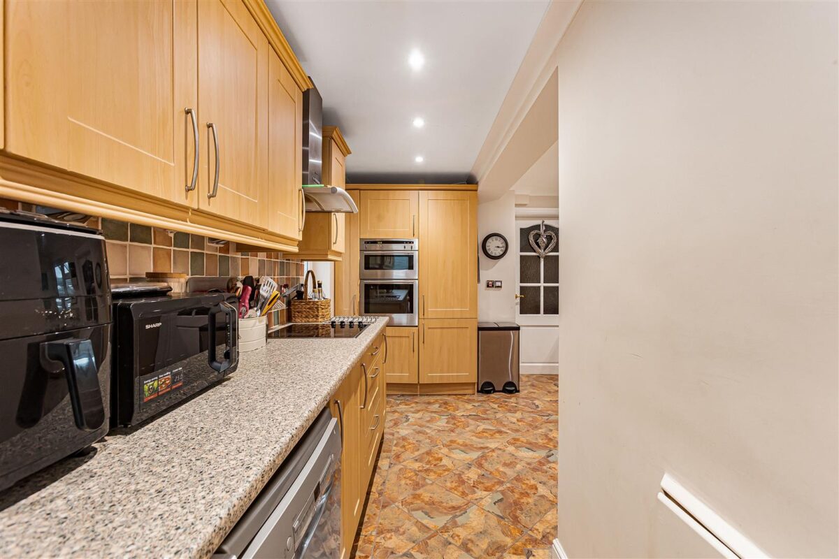 Turners Close, Bramfield, Hertford