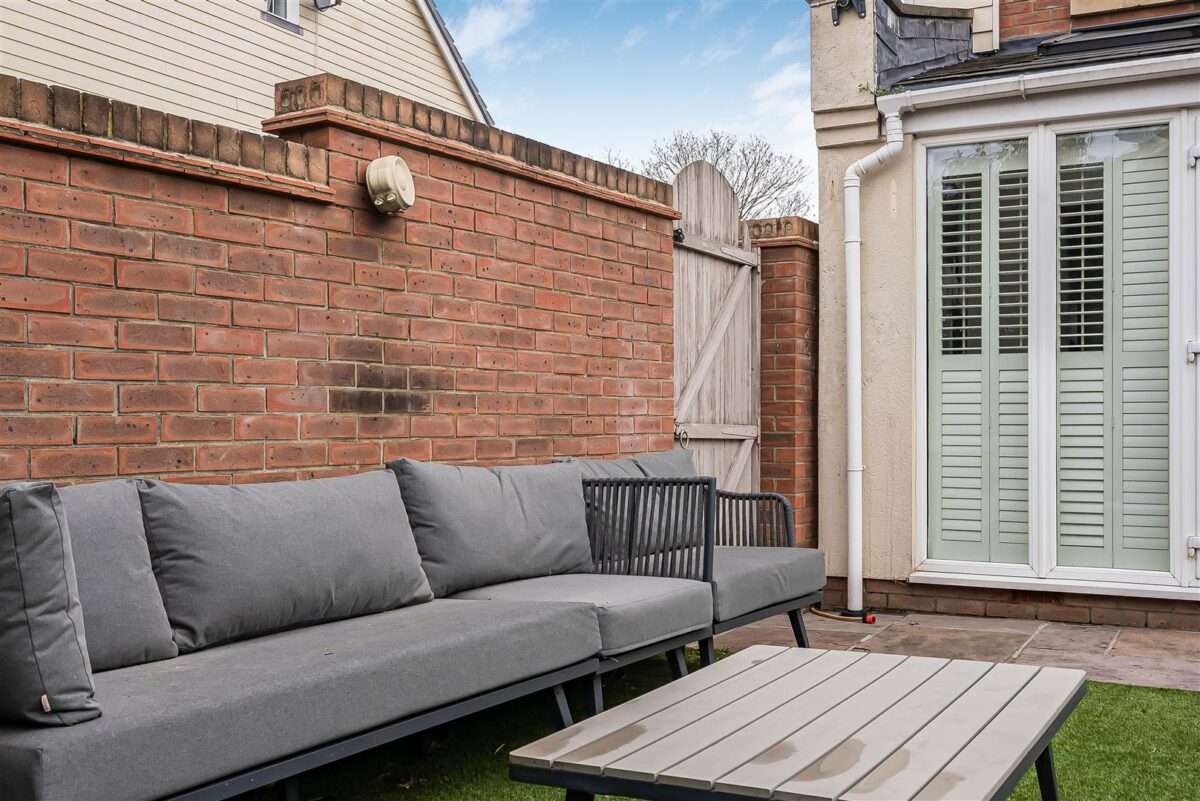 Olvega Drive, Buntingford