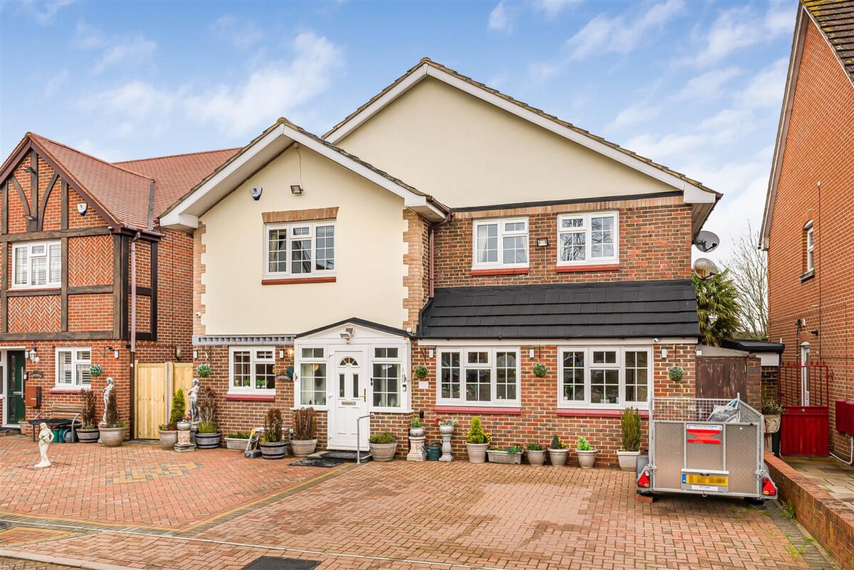 Bittern Close, Cheshunt, Waltham Cross