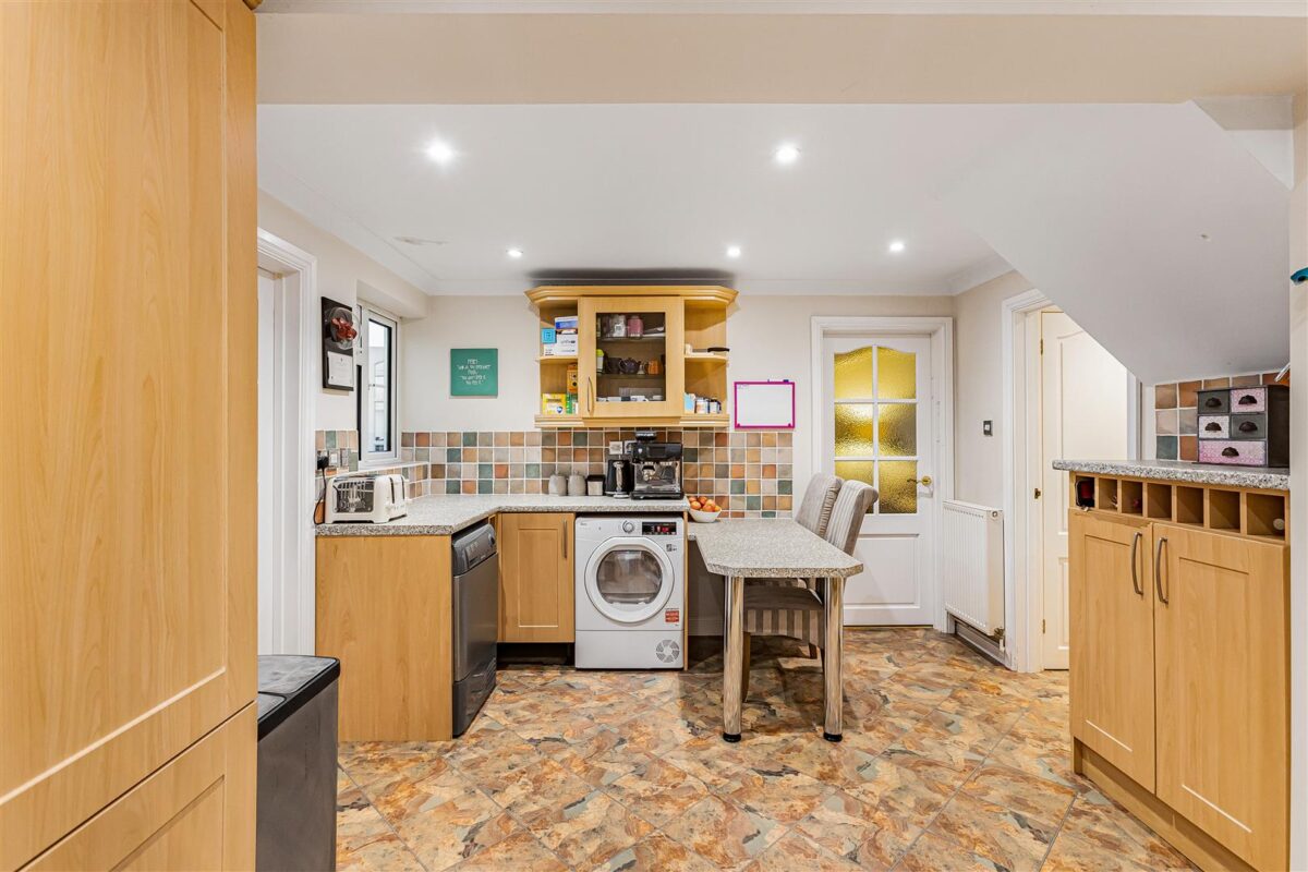 Turners Close, Bramfield, Hertford