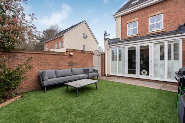 Olvega Drive, Buntingford