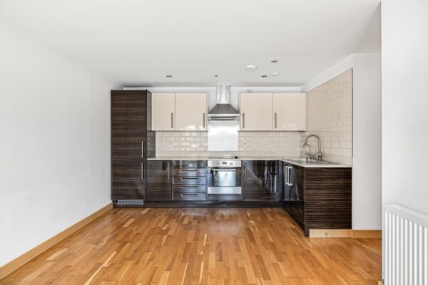 Smeaton Court, Hertford