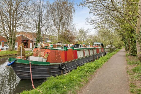 Smeaton Court, Hertford