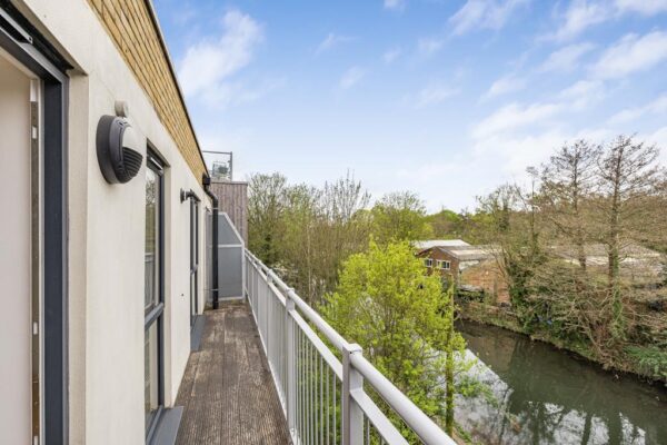 Smeaton Court, Hertford