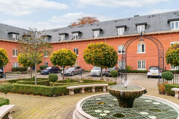 Henmarsh Court, Balls Park, SG13