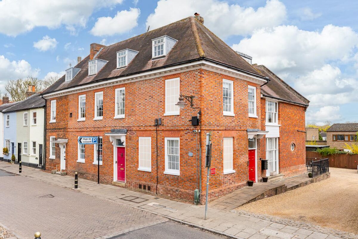 High Street, The Red House, SG9