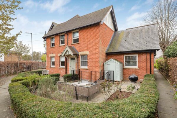 North Road, Hertford, SG14