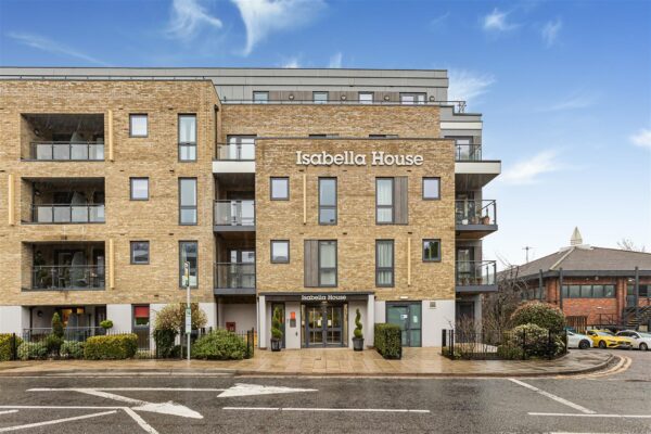 Hale Road, Hertford, SG13