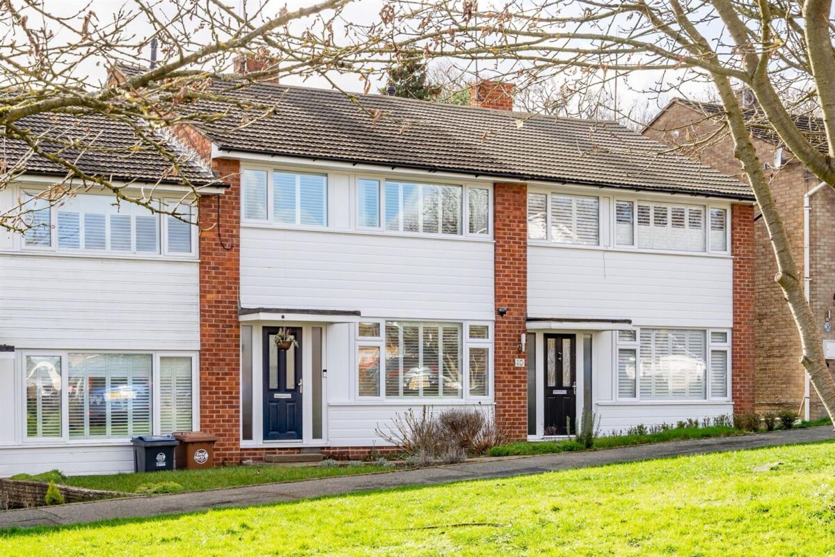 Brookside, Hertford, SG13