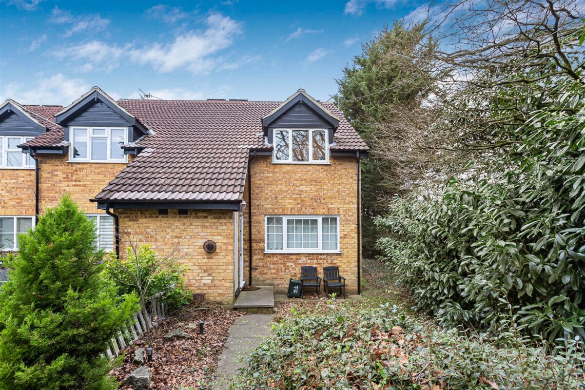 Halleys Ridge, Hertford, SG14