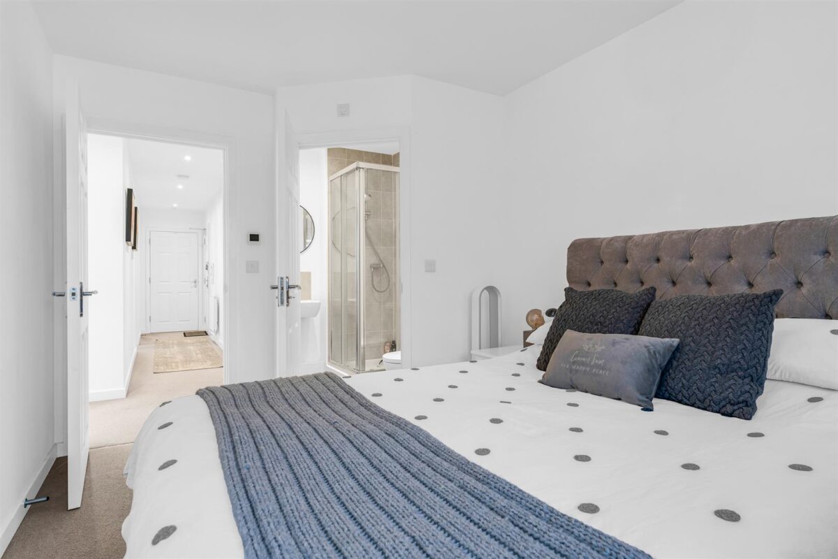 Arnold Close, Hertford, SG13