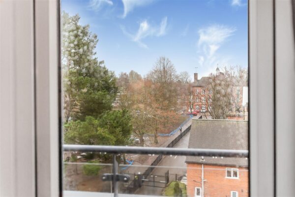 Hale Road, Hertford, SG13