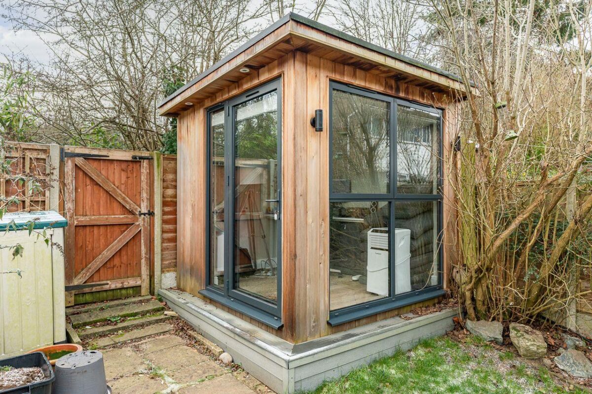 Brookside, Hertford, SG13