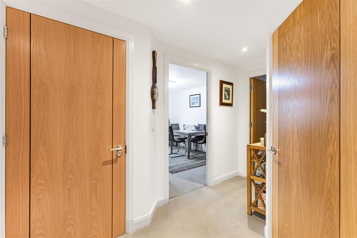 Hale Road, Hertford, SG13