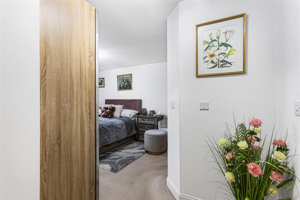 Hale Road, Hertford, SG13