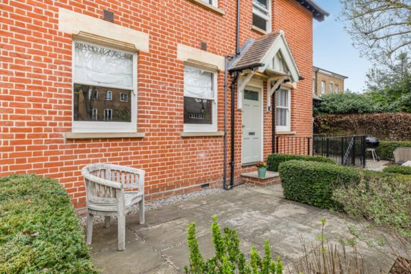 North Road, Hertford, SG14
