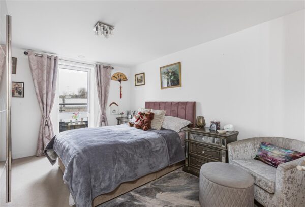 Hale Road, Hertford, SG13