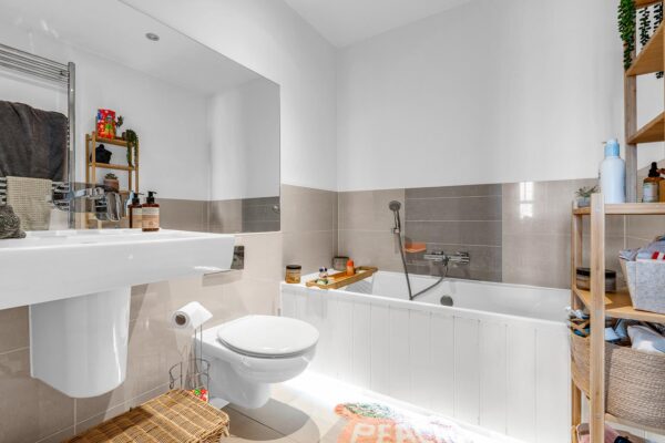 Smeaton Court, Hertford, SG13