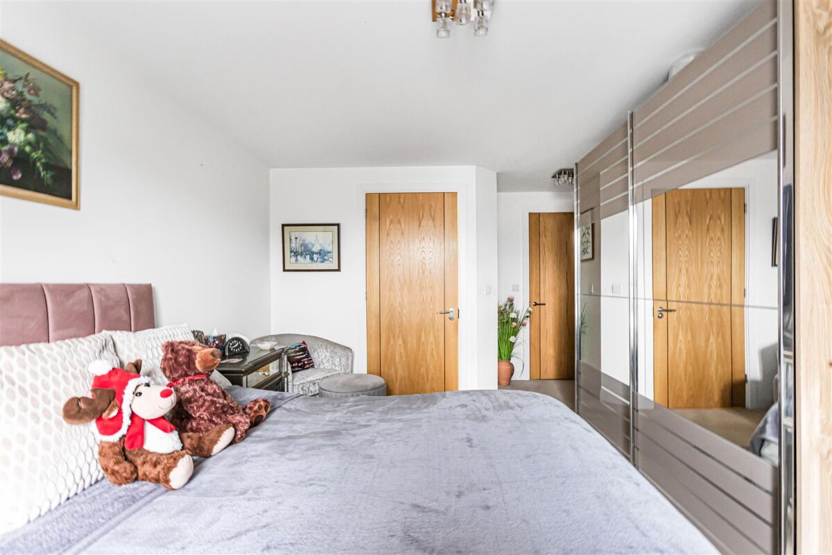 Hale Road, Hertford, SG13