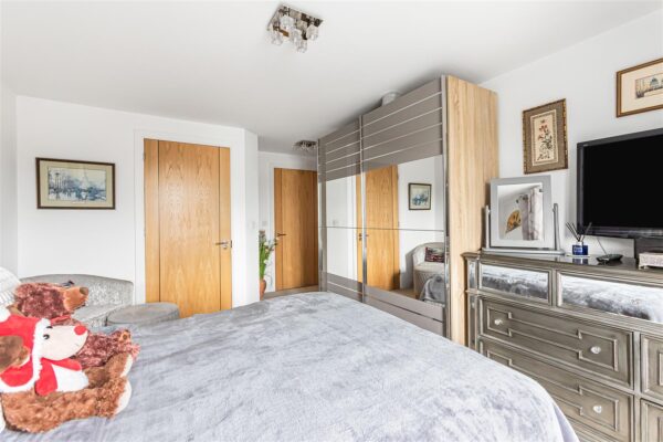 Hale Road, Hertford, SG13