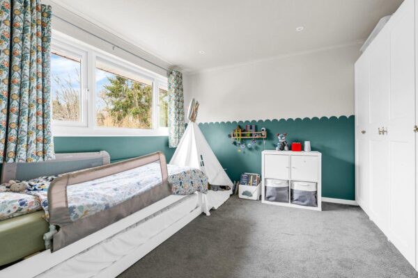 Brookside, Hertford, SG13